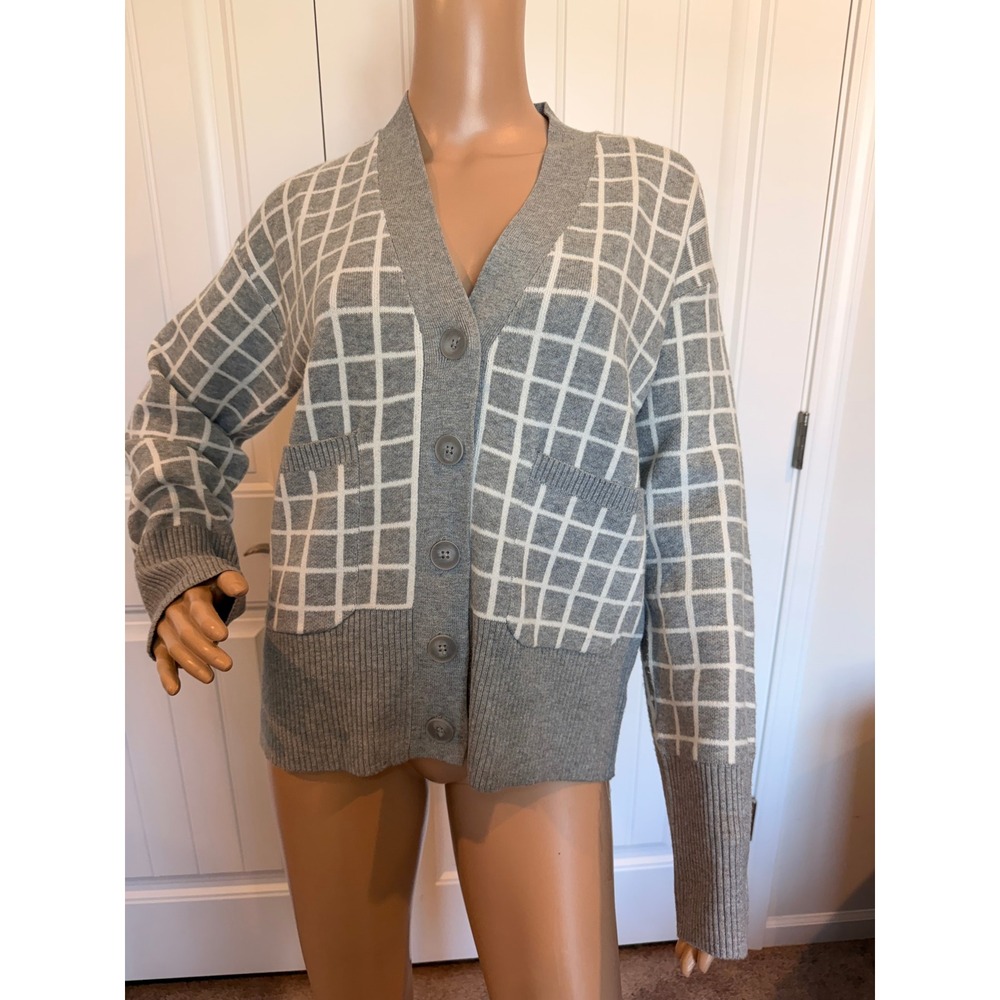 Grey‎ White Windowpane Button Front Cardigan Sweater XS Clean Girl Normcore Cozy - Picture 2 of 12